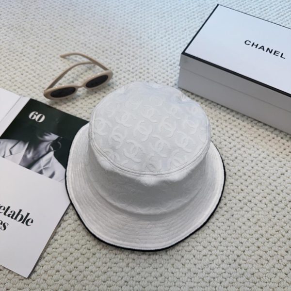 replica,repliche,fake,1:1,earrings,bracelet,ring,jewelry Il nuovo cappello a secchiello di Chanel (MWUCMG)