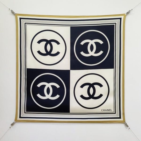 replica,repliche,fake,1:1,earrings,bracelet,ring,jewelry SCC257618 Momme Double-sided 90x90cm Twill Silk Chanel (ND344Z)