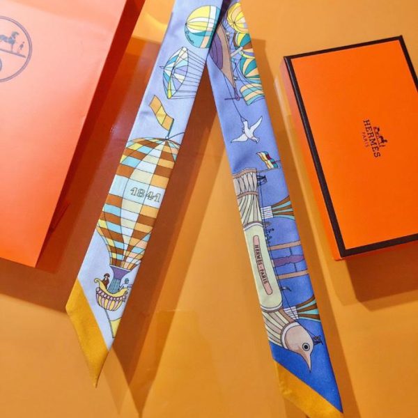 replica,repliche,fake,1:1,earrings,bracelet,ring,jewelry HMS2238 Mini foulard Hermès Twilly (W12VWS) – Sogni che si librano nel cielo