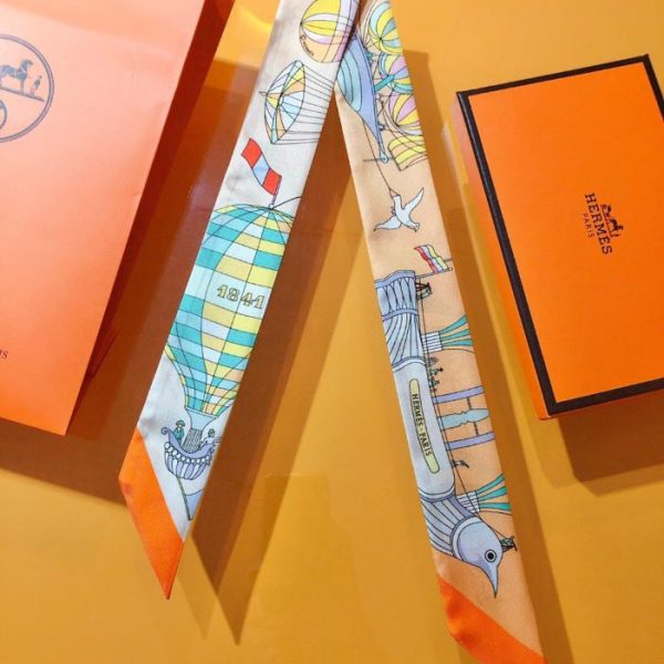 replica,repliche,fake,1:1,earrings,bracelet,ring,jewelry HMS2238 Mini foulard Hermes Twilly (WFTSZC) – Sogni che si librano nel cielo
