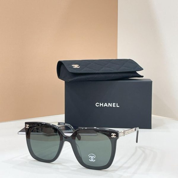 replica,repliche,fake,1:1,earrings,bracelet,ring,jewelry Occhiali da sole CHANEL MODELLO CH7813 (42F2T4)