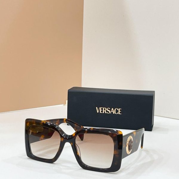 replica,repliche,fake,1:1,earrings,bracelet,ring,jewelry Occhiali da sole Versace, modello VE4702 (WCCSVM)