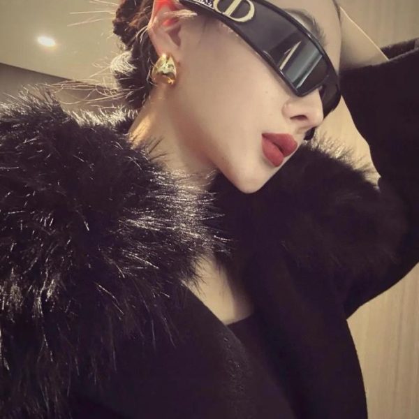 replica,repliche,fake,1:1,earrings,bracelet,ring,jewelry Occhiali da sole Dior – lenti e fascia per capelli abbinate, un modello super popolare (E99D52)