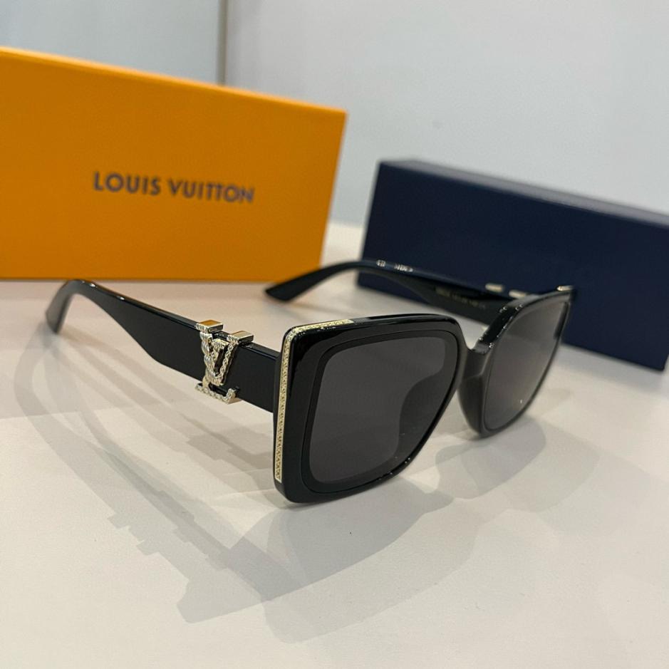 replica,repliche,fake,1:1,earrings,bracelet,ring,jewelry Occhiali da sole e guanti Louis Vuitton (MFRXTS) replica,repliche,fake,1:1,earrings,bracelet,ring,jewelry Occhiali da sole e guanti Louis Vuitton (MFRXTS)