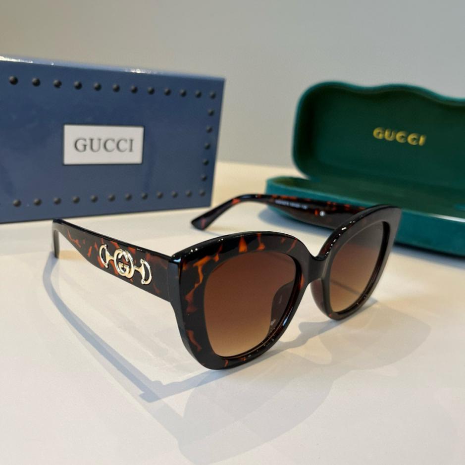 replica,repliche,fake,1:1,earrings,bracelet,ring,jewelry Gli occhiali da sole di tendenza di Gucci, un must-have per proteggersi dal sole e valorizzare il viso (LR42ZQ) replica,repliche,fake,1:1,earrings,bracelet,ring,jewelry Gli occhiali da sole di tendenza di Gucci, un must-have per proteggersi dal sole e valorizzare il viso (LR42ZQ)