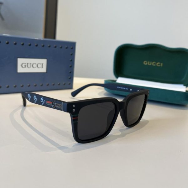 replica,repliche,fake,1:1,earrings,bracelet,ring,jewelry Occhiali da sole Gucci con protezione solare, eleganti occhiali da sole in stile europeo e americano (T7M05E)
