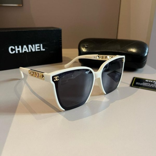 replica,repliche,fake,1:1,earrings,bracelet,ring,jewelry Eleganti occhiali da sole Chanel, lo stesso modello indossato dalle blogger (IBQE99)