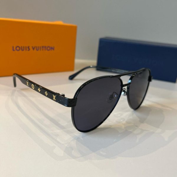 replica,repliche,fake,1:1,earrings,bracelet,ring,jewelry I nuovissimi occhiali da sole unisex di Louis Vuitton (N5SLVG)