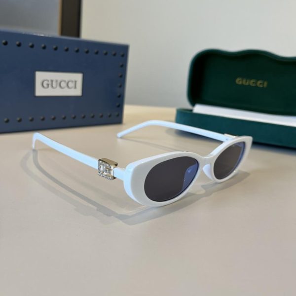 replica,repliche,fake,1:1,earrings,bracelet,ring,jewelry Nuovi occhiali da sole Gucci, polarizzati, unisex, con lenti Bora (713B1U)