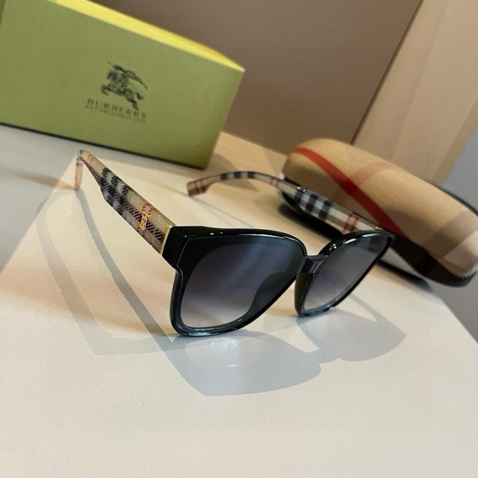 replica,repliche,fake,1:1,earrings,bracelet,ring,jewelry Occhiali da sole unisex Burberry, stesso modello presente sul sito ufficiale (83VG92) replica,repliche,fake,1:1,earrings,bracelet,ring,jewelry Occhiali da sole unisex Burberry, stesso modello presente sul sito ufficiale (83VG92)