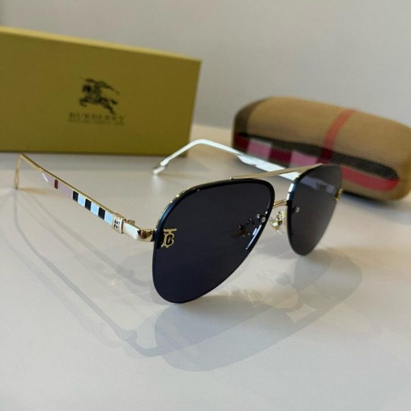 replica,repliche,fake,1:1,earrings,bracelet,ring,jewelry I nuovi occhiali da sole integrati per la guida di Burberry, i preferiti di molte celebrità (BFVCTK)