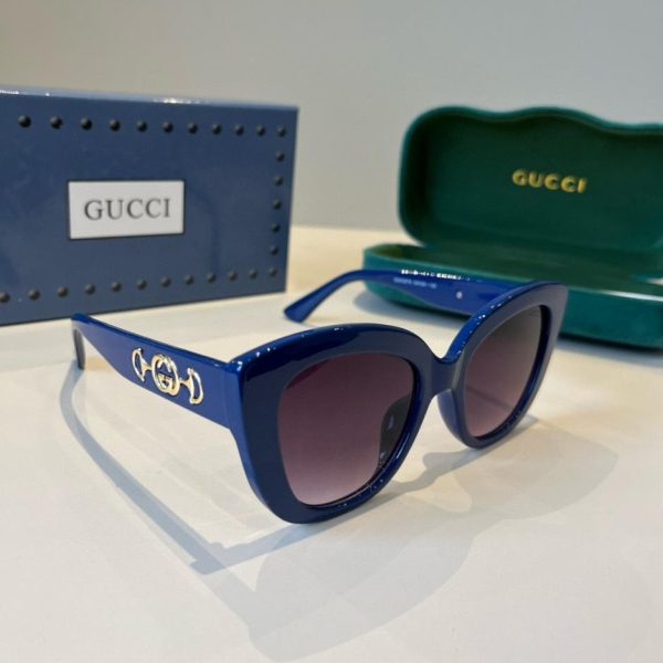 replica,repliche,fake,1:1,earrings,bracelet,ring,jewelry Gli occhiali da sole di tendenza di Gucci, un must-have per proteggersi dal sole e valorizzare il viso (5ZEF2Y)