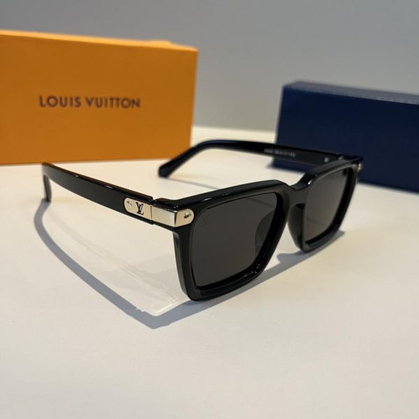 replica,repliche,fake,1:1,earrings,bracelet,ring,jewelry Occhiali da sole Louis Vuitton, di alta gamma e leggeri (W5DRS5)