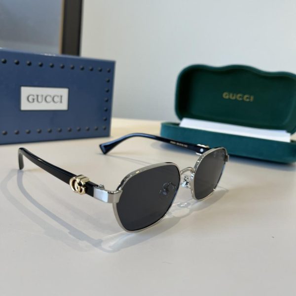 replica,repliche,fake,1:1,earrings,bracelet,ring,jewelry Occhiali da sole polarizzati Gucci, occhiali da sole da guida da uomo di alta gamma, alla moda, eleganti e versatili (B5UWMM)
