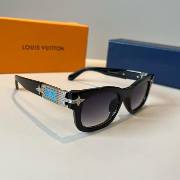 replica,repliche,fake,1:1,earrings,bracelet,ring,jewelry Occhiali da sole Louis Vuitton, di alta gamma e leggeri (1O4I2L)