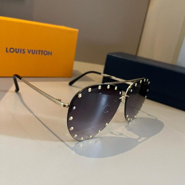 replica,repliche,fake,1:1,earrings,bracelet,ring,jewelry I nuovissimi occhiali da sole Louis Vuitton, modello unisex. 17388 (6B4GEW)