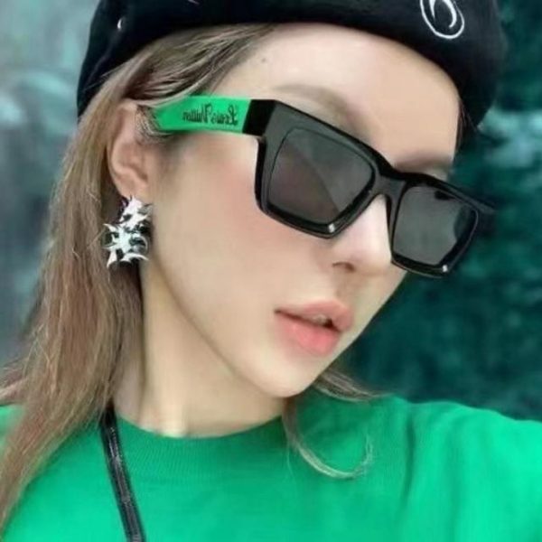 replica,repliche,fake,1:1,earrings,bracelet,ring,jewelry Occhiali da sole Louis Vuitton (KVGMIW)