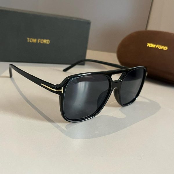 replica,repliche,fake,1:1,earrings,bracelet,ring,jewelry Occhiali da sole unisex TOM FORD, eleganti e dal design unico (W2ROZ8)