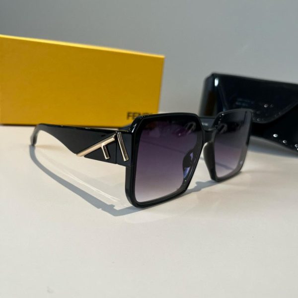 replica,repliche,fake,1:1,earrings,bracelet,ring,jewelry Occhiali da sole Fendi, modello unisex (G58Z2V)