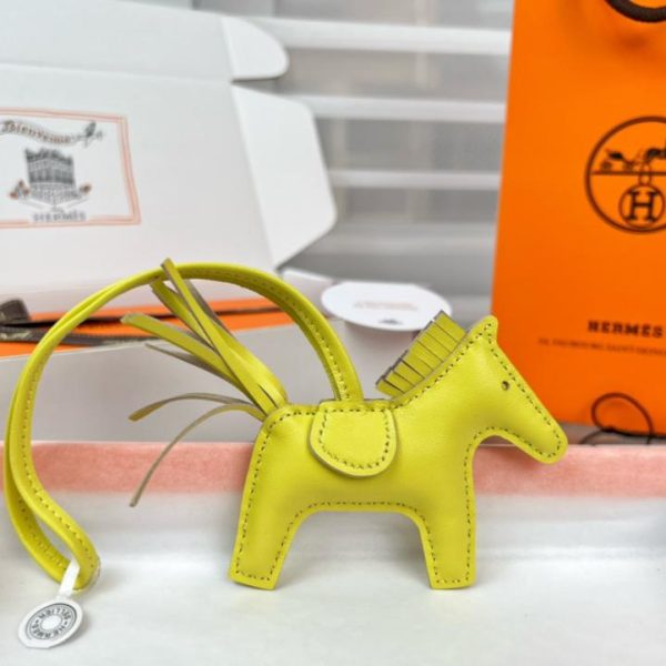 Portachiavi/ciondolo per borsa HERMES Classic Mini Pony Rodeo Pegase, cucito a mano in pelle di agnello (1B5029)