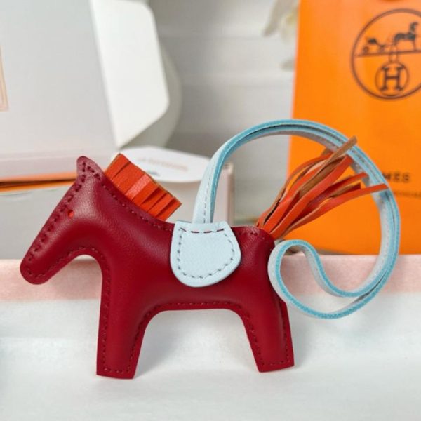 replica,repliche,fake,1:1,earrings,bracelet,ring,jewelry Portachiavi/ciondolo per borsa HERMES Classic Mini Pony Rodeo Pegase, cucito a mano in pelle di agnello (4RFQ05)