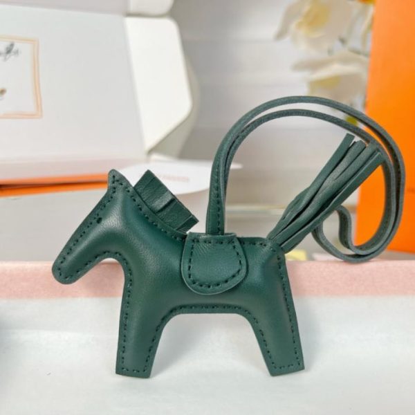 replica,repliche,fake,1:1,earrings,bracelet,ring,jewelry Portachiavi/ciondolo per borsa HERMES Classic Mini Pony Rodeo Pegase, cucito a mano in pelle di agnello (BGWS3V).