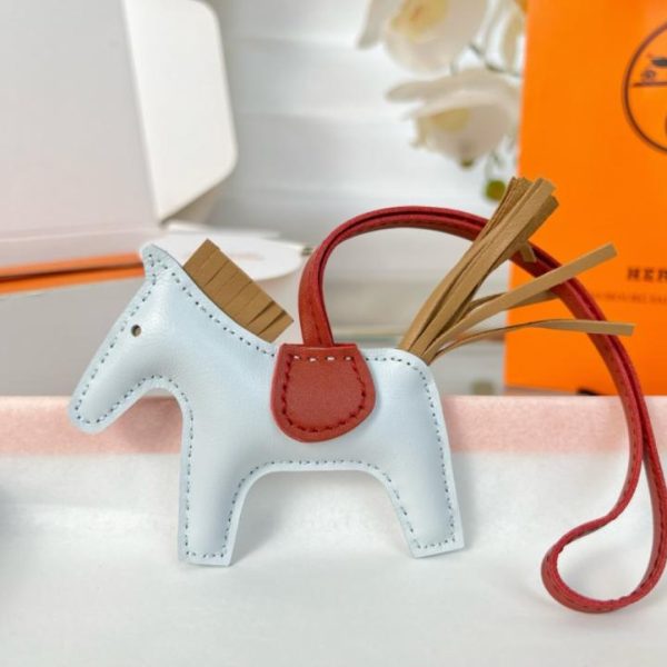 replica,repliche,fake,1:1,earrings,bracelet,ring,jewelry Portachiavi/ciondolo per borsa HERMES mini pony Rodeo pegase classico, cucito a mano in pelle di agnello (FRDEYQ).