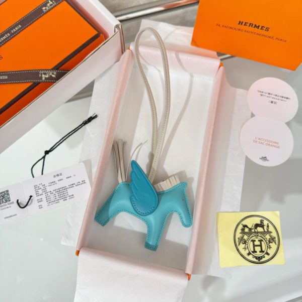 replica,repliche,fake,1:1,earrings,bracelet,ring,jewelry Nuovo charm/portachiavi Hermès Rodeo Pegase, cucito a mano in pelle di agnello (GEMDDY).
