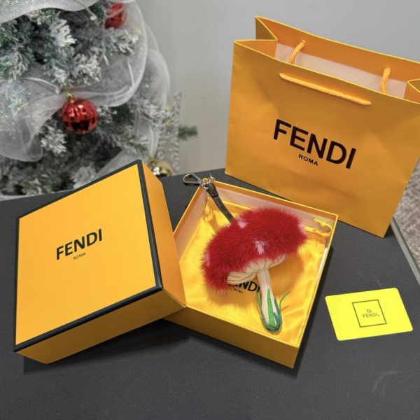 replica,repliche,fake,1:1,earrings,bracelet,ring,jewelry Nuovo charm a forma di fungo Fendi di alta qualità per borse in visone (TUHMJD)