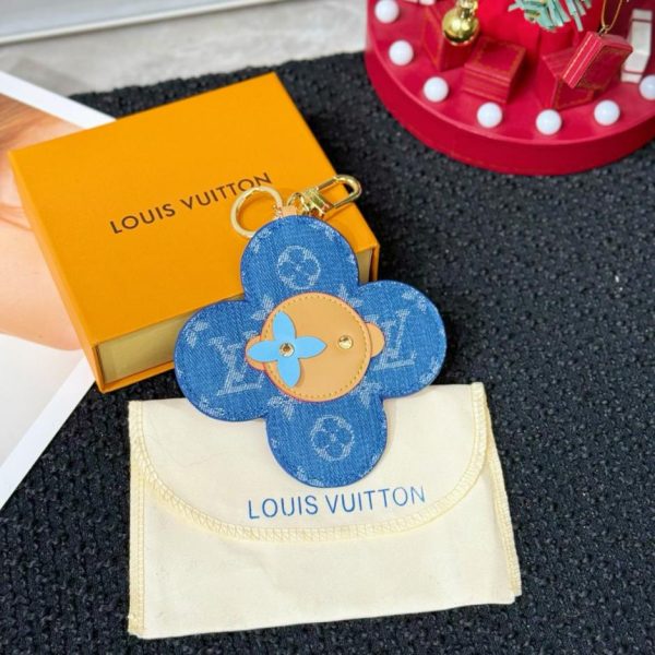 replica,repliche,fake,1:1,earrings,bracelet,ring,jewelry Portachiavi Vivienne Head MONOGRAM MIRROR, Louis Vuitton, realizzato in materiale PU. (Marchio: Vivienne Head, MONOGRAM MIRROR, materiale PU)