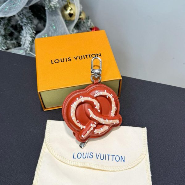 replica,repliche,fake,1:1,earrings,bracelet,ring,jewelry M03295 Ciondolo per borsa Louis Vuitton Alkali Knot per auricolari/Ciondolo per borsa Legacy LV Bretzel (9TEMQA)