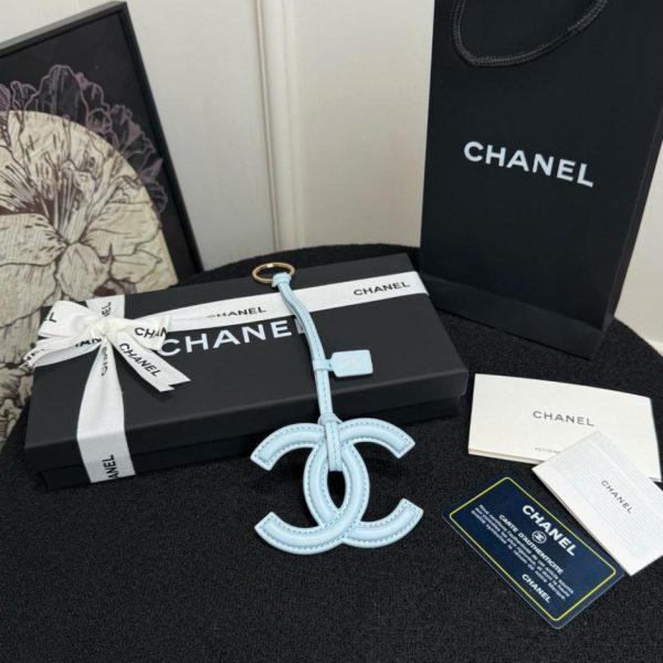 replica,repliche,fake,1:1,earrings,bracelet,ring,jewelry Nuovo charm Chanel Mini Bag Primavera Estate in pelle di agnello, classico design a doppia C (7G2EX3).