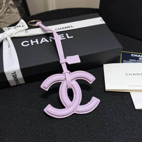 replica,repliche,fake,1:1,earrings,bracelet,ring,jewelry Nuovo charm Chanel Mini Bag Primavera Estate in pelle di agnello, classico design a doppia C (R1IG3Z)