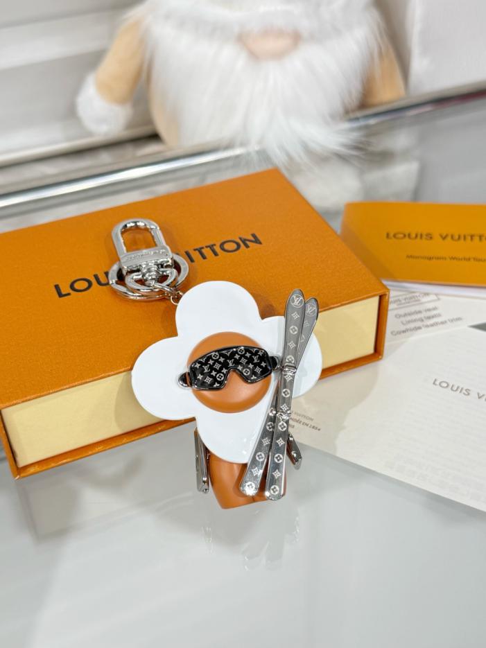 replica,repliche,fake,1:1,earrings,bracelet,ring,jewelry Nuovo arrivo M1990 Portachiavi in peluche con doppio snowboard e girasole Louis Vuitton Vivian (IYA6V3) replica,repliche,fake,1:1,earrings,bracelet,ring,jewelry Nuovo arrivo M1990 Portachiavi in peluche con doppio snowboard e girasole Louis Vuitton Vivian (IYA6V3)
