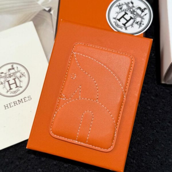 replica,repliche,fake,1:1,earrings,bracelet,ring,jewelry Nuovo porta carte magnetico MagSafe HERMES (1RB3Y8)