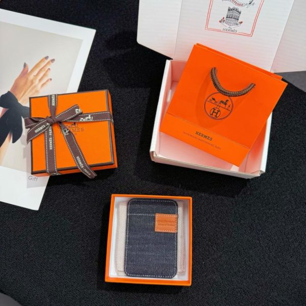replica,repliche,fake,1:1,earrings,bracelet,ring,jewelry Nuovo porta carte magnetico MagSafe HERMES (ZCSSHD)