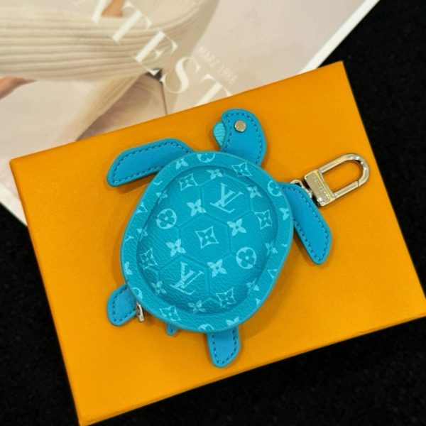 replica,repliche,fake,1:1,earrings,bracelet,ring,jewelry Nuovo ciondolo a forma di tartaruga LV (Q23048)
