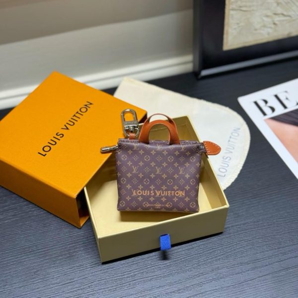 replica,repliche,fake,1:1,earrings,bracelet,ring,jewelry Portachiavi mini shopper Louis Vuitton M02699 (33SSEI)