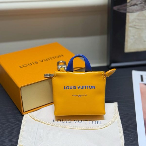 replica,repliche,fake,1:1,earrings,bracelet,ring,jewelry Portachiavi mini shopper Louis Vuitton M02699 (LMQHJ9)