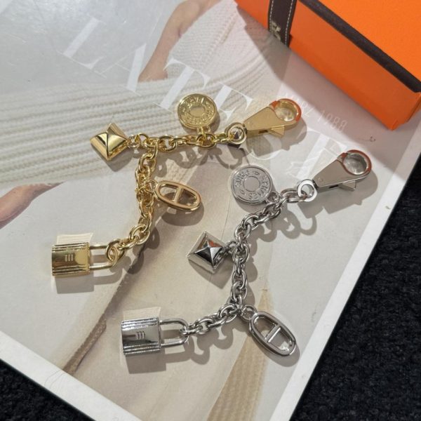 replica,repliche,fake,1:1,earrings,bracelet,ring,jewelry Catena per borsa Hermès con chiusura a naso di maiale (KNHQ44)