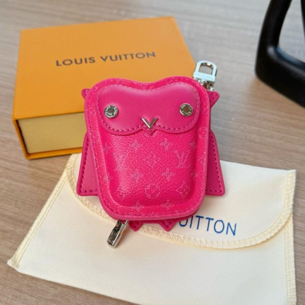 replica,repliche,fake,1:1,earrings,bracelet,ring,jewelry Nuovo arrivo: portachiavi a forma di gufo per custodia di cuffie Louis Vuitton (AS8UCC)