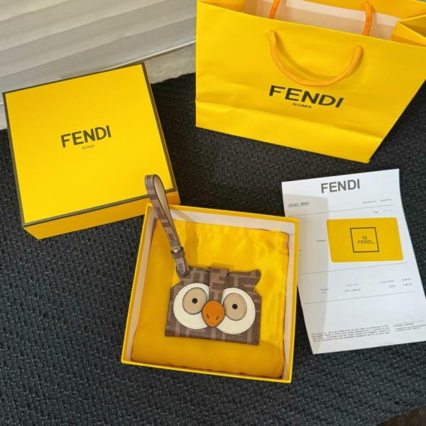 replica,repliche,fake,1:1,earrings,bracelet,ring,jewelry Nuovo portacarte Fendi della serie Animal (QKSWZ2)