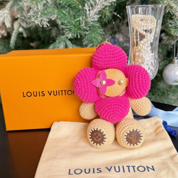replica,repliche,fake,1:1,earrings,bracelet,ring,jewelry Bambola di lana Louis Vuitton M02582 Vivian (AC43Q1)