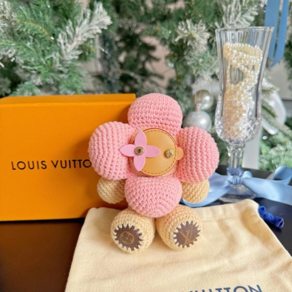 replica,repliche,fake,1:1,earrings,bracelet,ring,jewelry Bambola di lana Louis Vuitton M02582 Vivian (AVKIE6)
