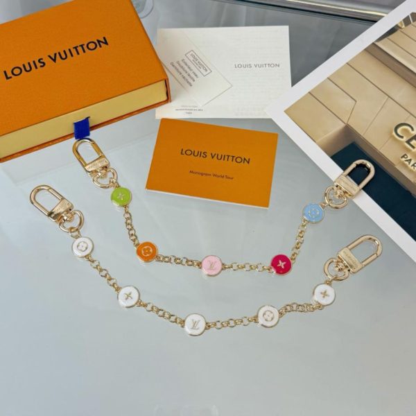 replica,repliche,fake,1:1,earrings,bracelet,ring,jewelry Portachiavi LV, ciondoli per borse con perline, catene per borse, accessori per borse e portachiavi Spring Street (WXNCH2)
