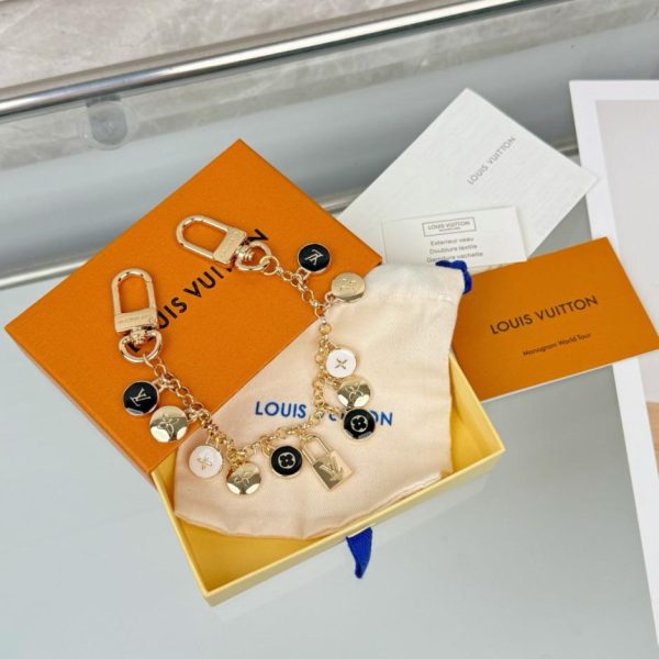 replica,repliche,fake,1:1,earrings,bracelet,ring,jewelry Portachiavi LV, borse con perline, catene per borse, ciondoli e portachiavi Spring Street (NSMAQK)