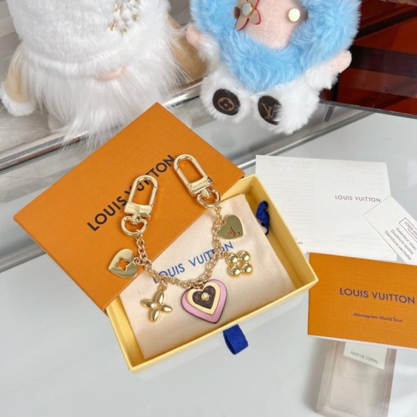 replica,repliche,fake,1:1,earrings,bracelet,ring,jewelry Nuova catena per borsa floreale LV per San Valentino (2SBTKE)