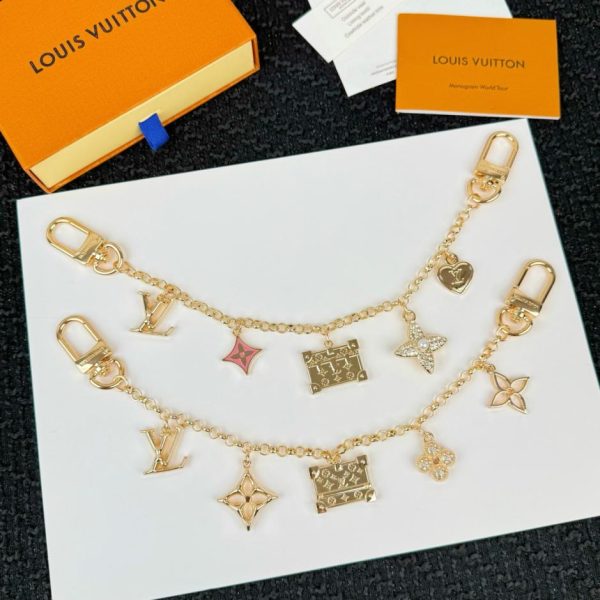 replica,repliche,fake,1:1,earrings,bracelet,ring,jewelry Nuovo portachiavi a catena lunga per borsa LOUIS VUITTON (3TT8IS)