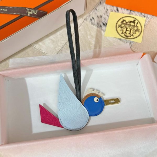 replica,repliche,fake,1:1,earrings,bracelet,ring,jewelry Nuovo charm Hermes a forma di uccello, ciondolo per borsa Hermes a forma di uccello, portachiavi (SNXTS8)