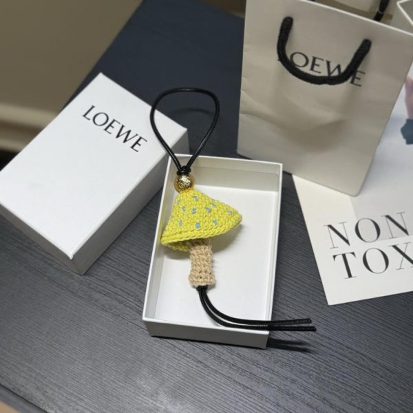 replica,repliche,fake,1:1,earrings,bracelet,ring,jewelry Nuovo ciondolo Loewe (CYLX81)